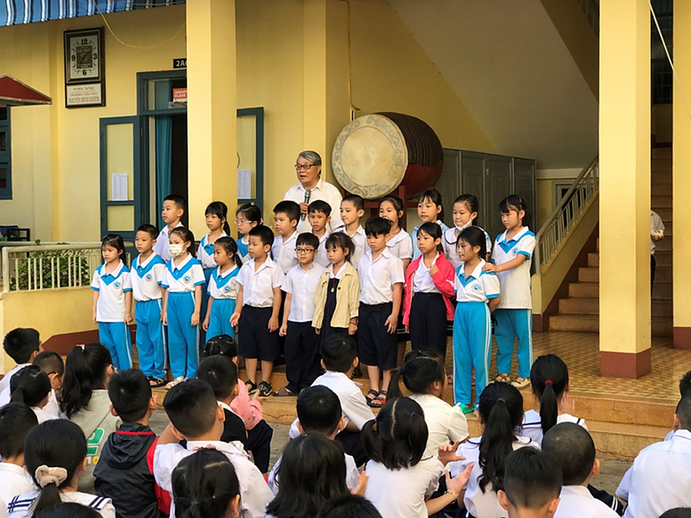 TUYÊN DƯƠNG HỌC SINH ĐIỂN HÌNH VỞ SẠCH CHỮ ĐẸP VÀ CÓ TIẾN BỘ TRONG HỌC TẬP THÁNG 4 NĂM 2023
