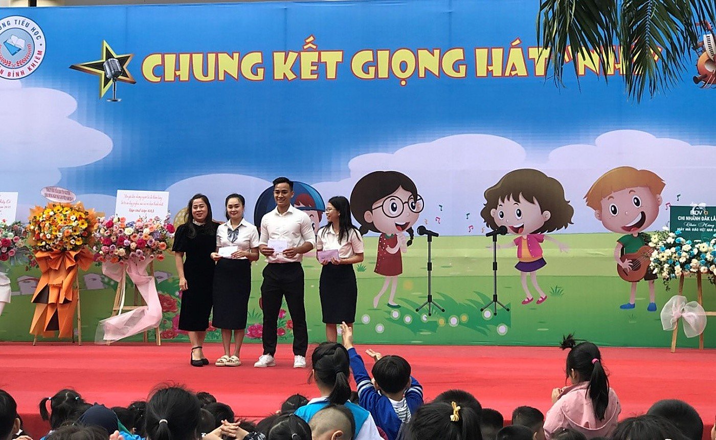 TRƯỜNG THDL NGUYỄN BỈNH KHIÊM TỔ CHỨC NHIỀU HOẠT ĐỘNG CHÀO MỪNG NGÀY NHÀ GIÁO VIỆT NAM 20/11