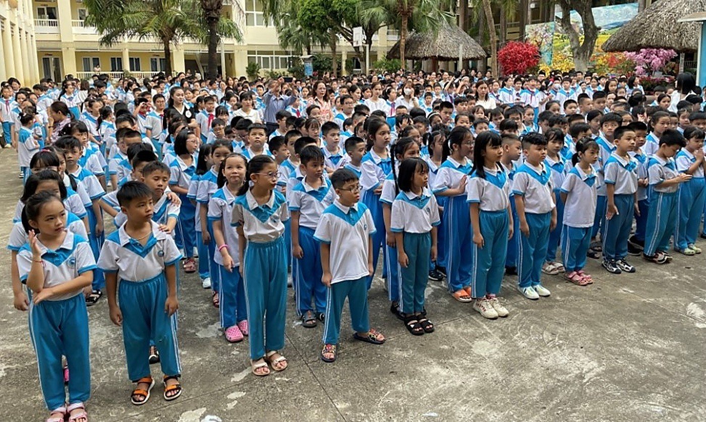 KHAI MẠC CUỘC THI GIẢI TOÁN VIOLYMPIC TIẾNG ANH VÀ TIẾNG VIỆT VÒNG QUỐC GIA NĂM HỌC 2023-2024