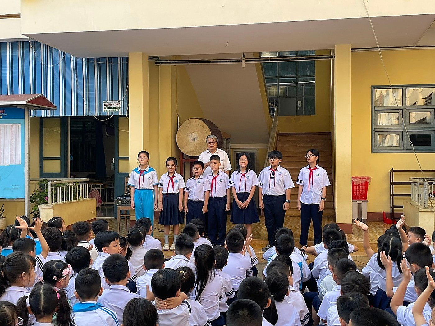 CÁC HỌC SINH TRƯỜNG THDL NGUYỄN BỈNH KHIÊM LỌT VÀO TOP 500 HỌC SINH GIỎI TOÀN QUỐC TRONG CUỘC THI I.O.E NĂM HỌC 2023-2024
