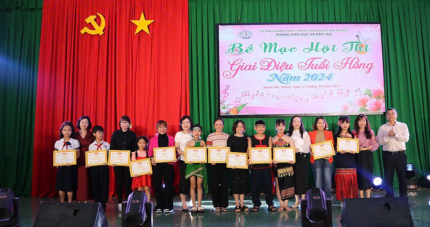 TRƯỜNG THDL NGUYỄN BỈNH KHIÊM THAM GIA HỘI THI GIAI ĐIỆU TUỔI HỒNG NĂM 2024