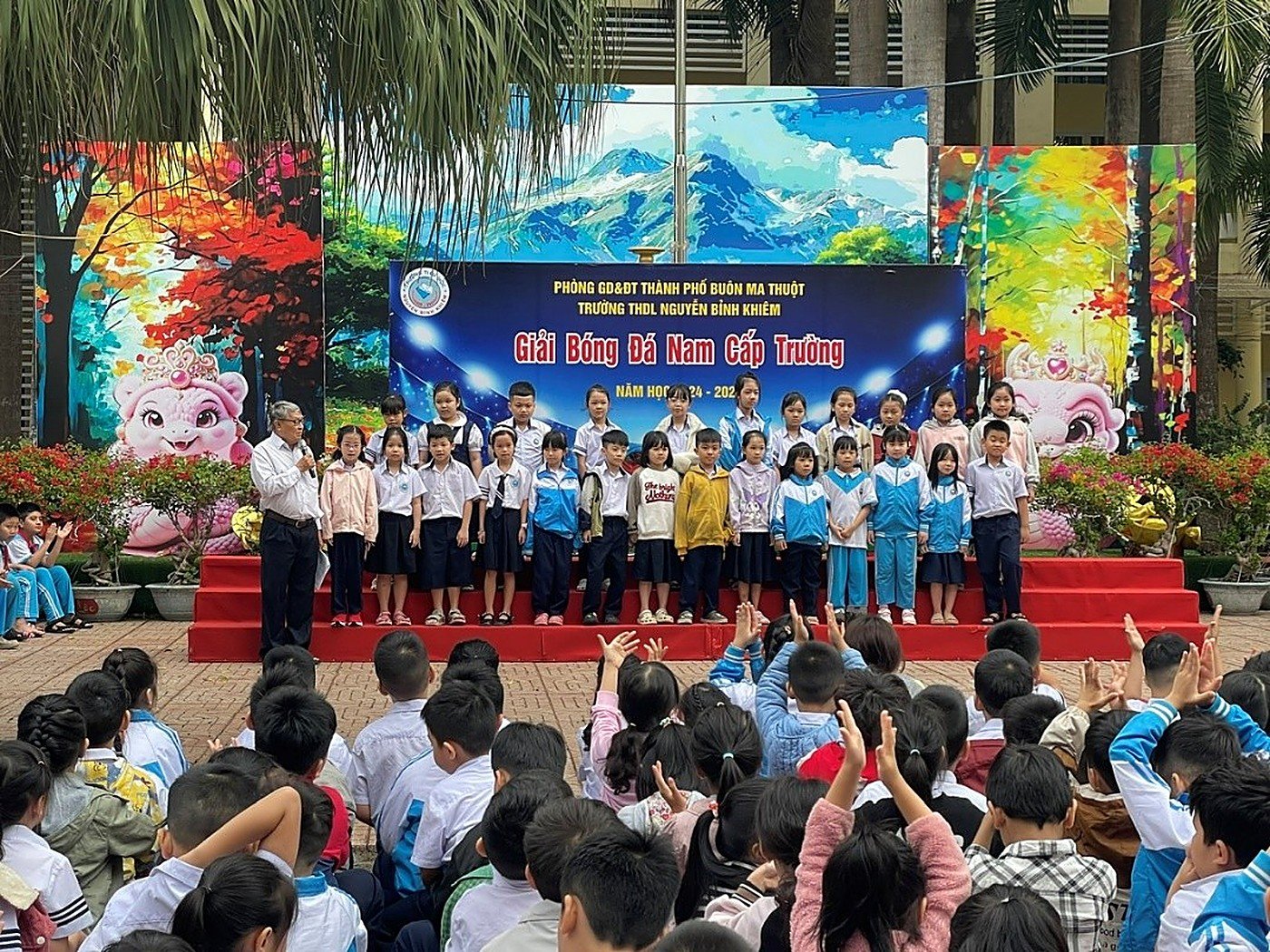 TUYÊN DƯƠNG ĐIỂN HÌNH VỞ SẠCH CHỮ ĐẸP VÀ CÓ TIẾN BỘ TRONG HỌC TẬP THÁNG 3 NĂM 2025