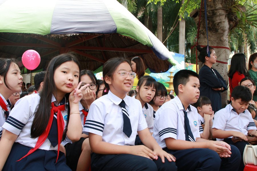 1-hs-2.jpg