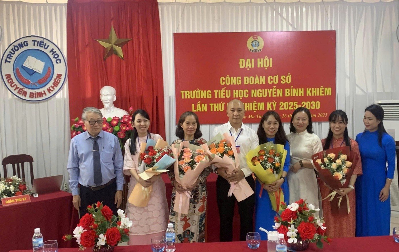 TRƯỜNG TIỂU HỌC NGUYỄN BỈNH KHIÊM TỔ CHỨC ĐẠI HỘI CÔNG ĐOÀN CƠ SỞ NHIỆM KỲ 2025-2030 VÀ HỘI NGHỊ NGƯỜI LAO ĐỘNG NĂM HỌC 2025-2026